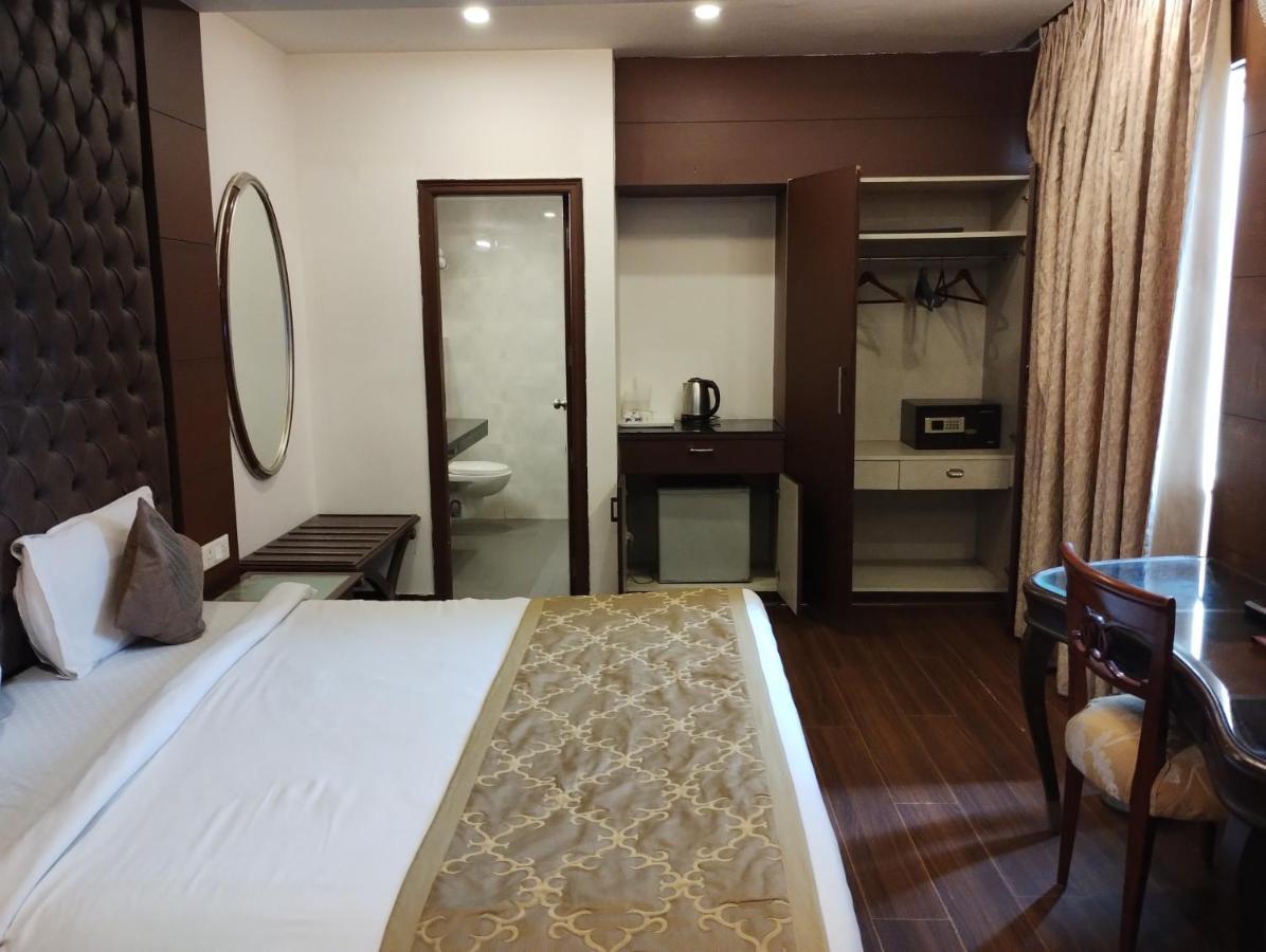 Hotel Wti Airport Grand Delhi New Delhi Ngoại thất bức ảnh